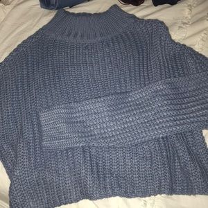 Turtle neck crop too